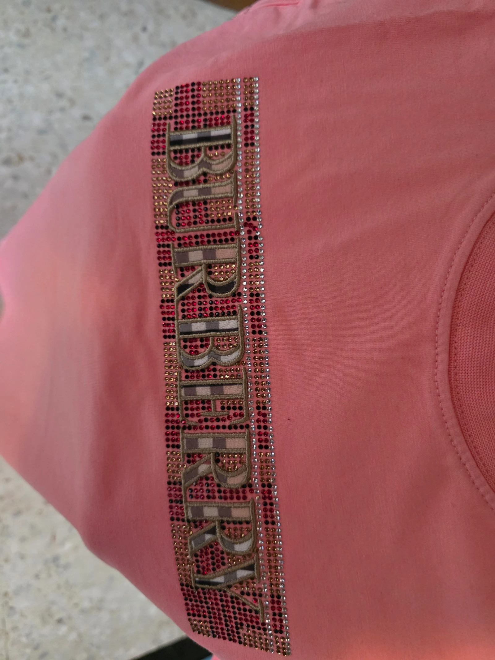 T-Shirt rosa com strass – photo 2